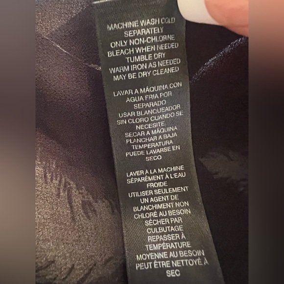 0782 White House Black Market Sleevless Feather Shell Top Size Medium - Picture 11 of 12